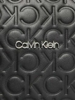 CALVIN KLEIN CAMPUS EMBOSSED Zaino -Guess Vendita calvin klein campus embossed zaino ckblack 8719856921323 4