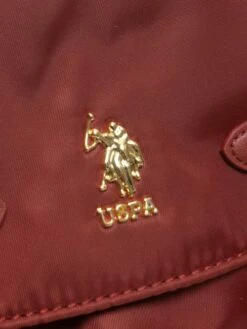 U.S. POLO ASSN. HOUSTON Zaino A Spalla -Guess Vendita u s polo assn houston zaino a spalla dark red 8052792118229 2