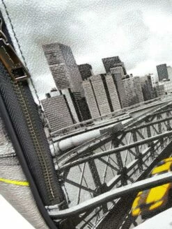 YNOT YESBAG Borsa Stampata A Tracolla -Guess Vendita ynot yesbag borsa stampata a tracolla new york brooklyn bridge 8059392114873 3